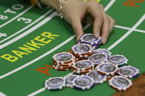 macau gambling age.